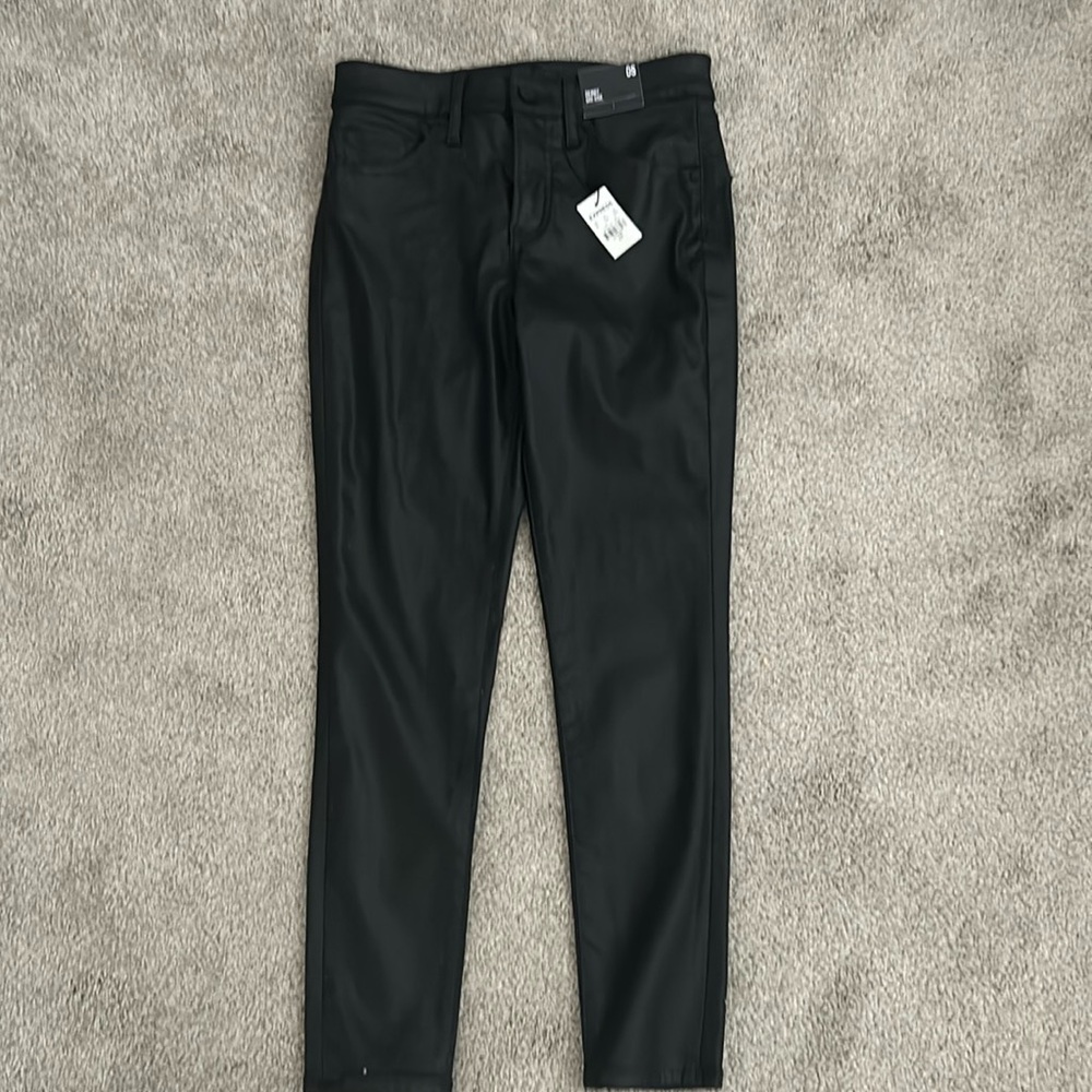 Express Skinny Mid Rise. New with tags. 0 Short.